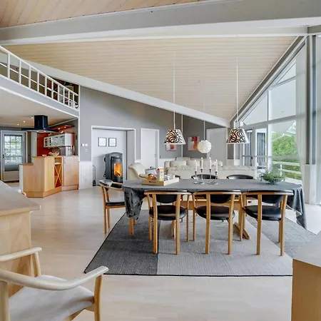 Regnwald - 400m To The Fjord By Interhome Feriehus *