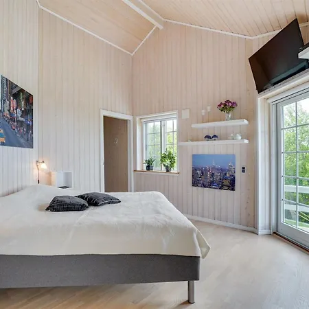 Regnwald - 400m To The Fjord By Interhome Feriehus