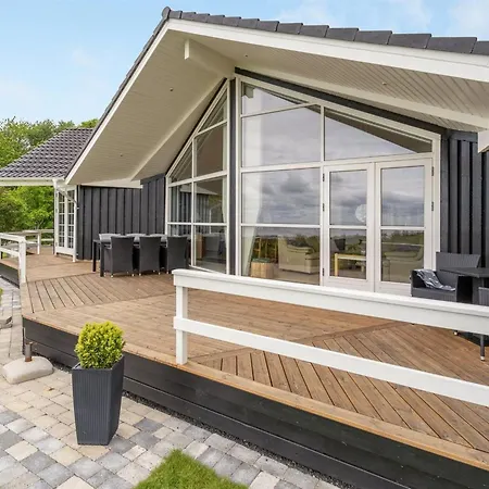 Regnwald - 400m To The Fjord By Interhome